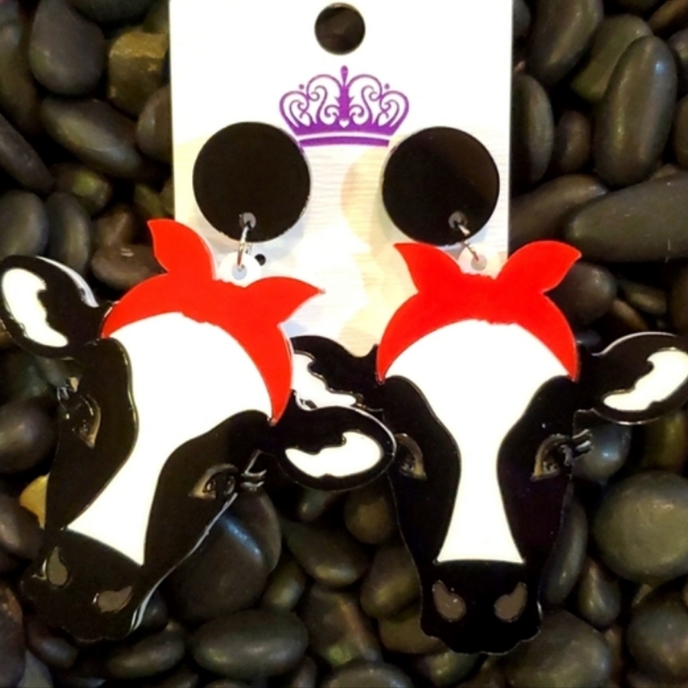 EARRINGS OVERSIZED ACRYLIC ELSA THE COW🥛🍔🐄....